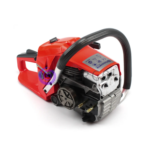 Ланцюгова пила бензинова Husqvarna 137 (шина 45 см) 09k01p194 фото